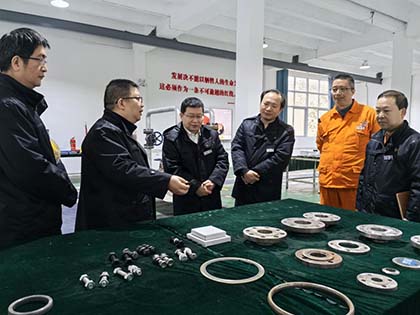 163银河线路股份公司纪委书记陈伟率队到弘旭公司调研指导工作